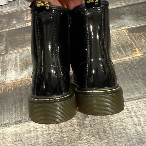 ✨Dr. Martens 1460 8-eye Black Patent Boot✨ - Picture 13 of 14